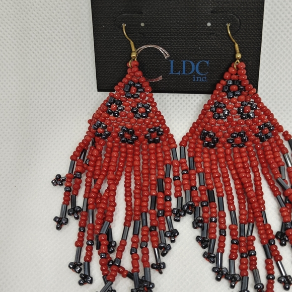 CLDC long beaded Earrings NWT - Picture 2 of 3